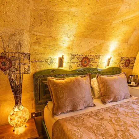 Walnut House Konukevi 4*