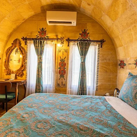 Walnut House 4*