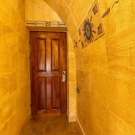 Walnut House Konukevi 4*