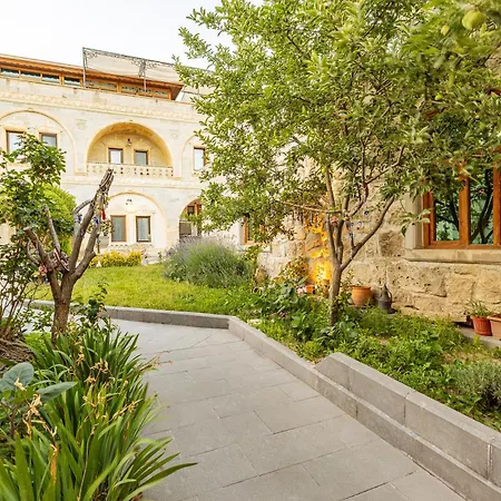 Konukevi Walnut House 4*